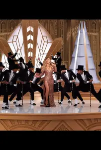 Рождество с Мэрайей Кэри: Волшебство продолжается (фильм 2021)